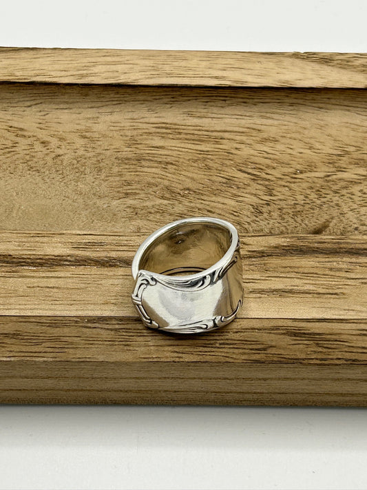 Ring aus 800er Silberbesteck (Stielende eines Teelöffels) #39